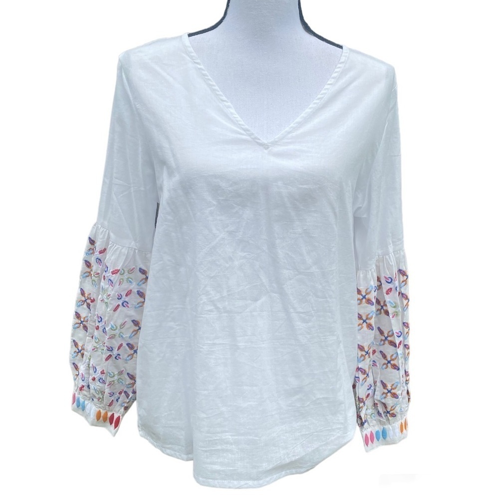 Jennifer & Grace V-neck Bishop Sleeve Blouse Size Medium NWT